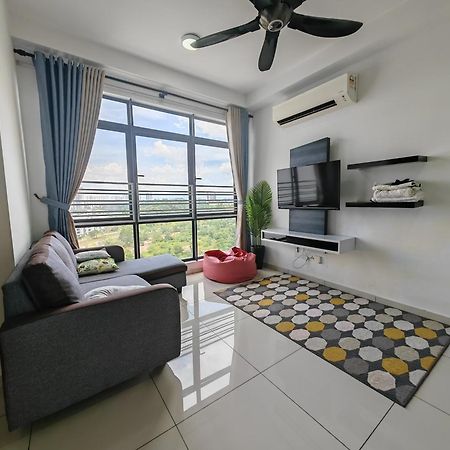 Santai Homestay Cyberjaya Exterior foto