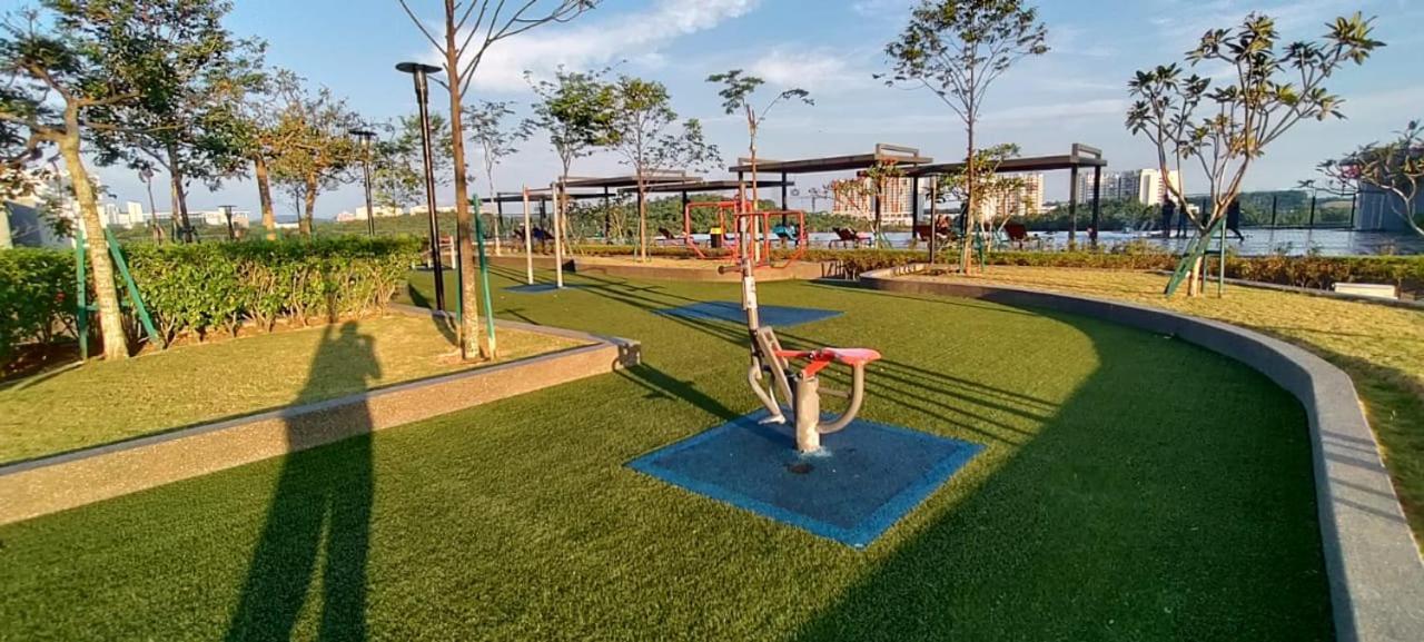 Santai Homestay Cyberjaya Exterior foto